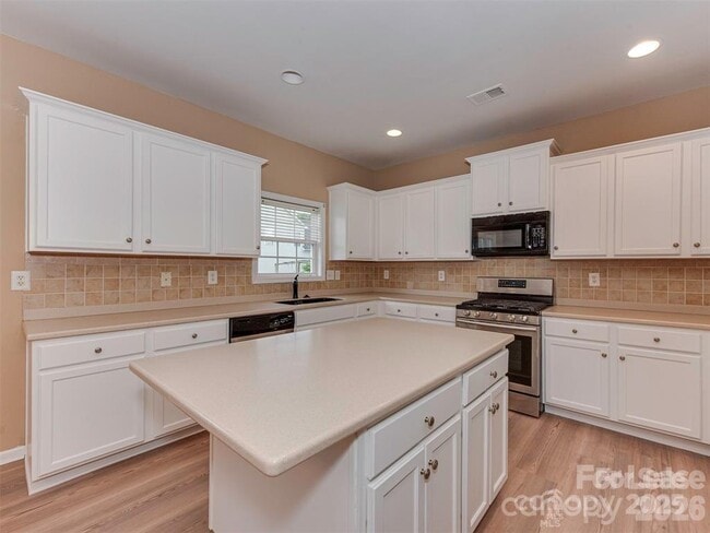 Building Photo - 5607 Fulton Ridge Dr