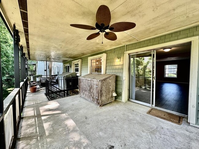 Building Photo - 2638 Park Rd