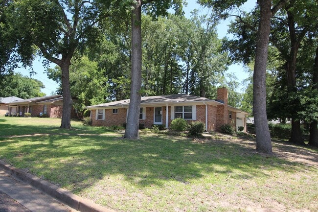 Building Photo - 1536 Crockett Dr