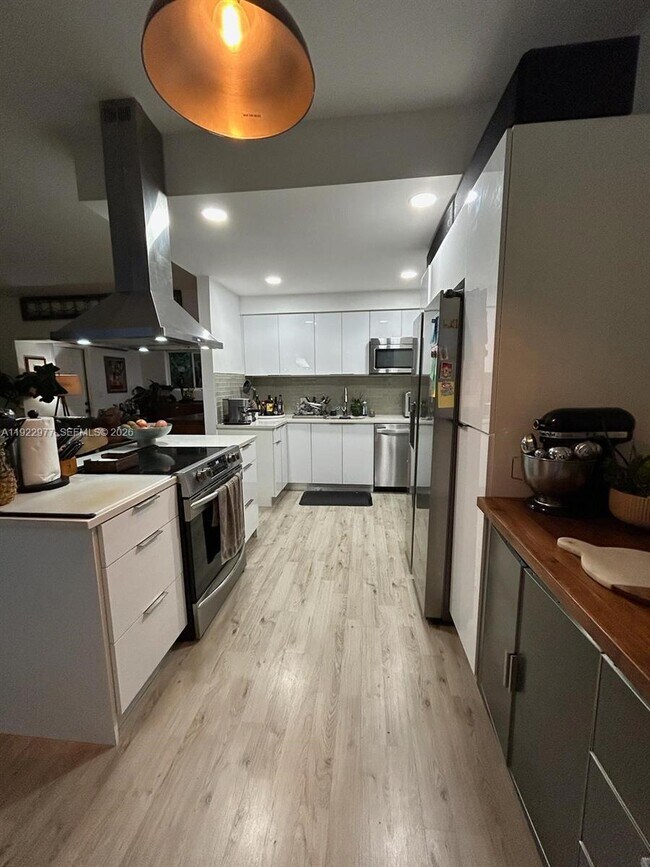 Building Photo - 270 NW 109th St