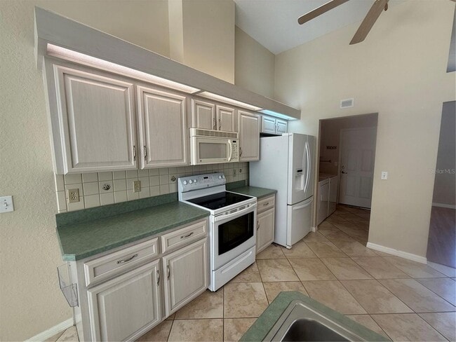 Building Photo - 6541 SW 111th Loop