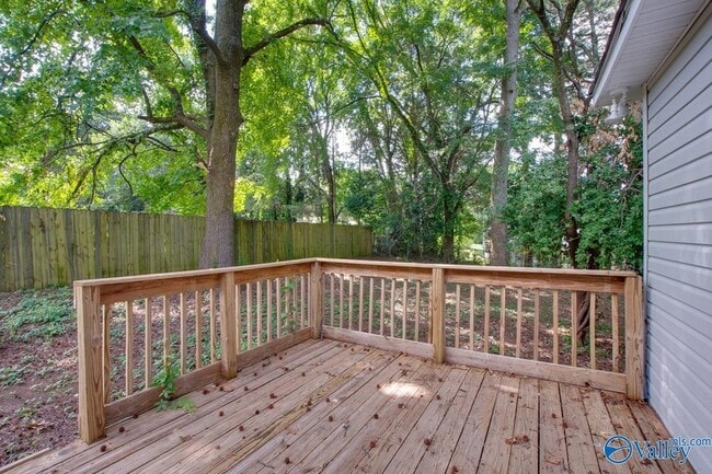Building Photo - 3803 McEwen Dr NW