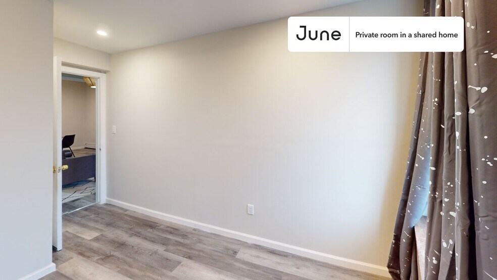 Building Photo - Room in Shared 3 bed/1 bath home