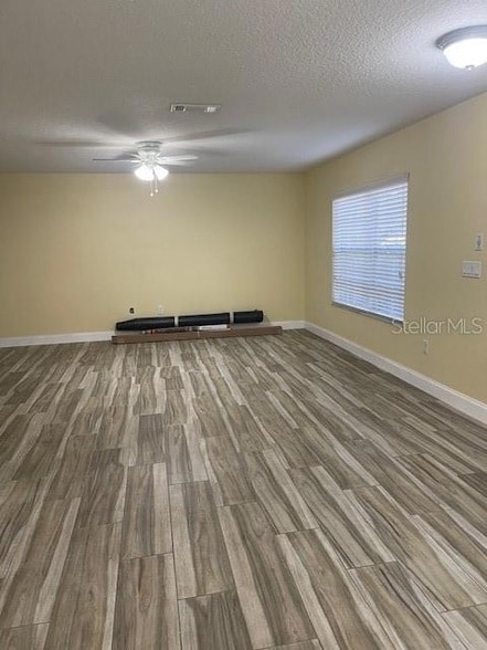 Building Photo - 326 Carina Cir