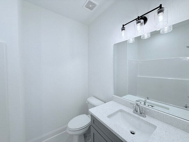 Building Photo - 632 Cottage Grv Cir