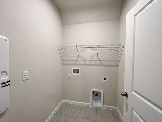 Building Photo - 5530 Bonn Way