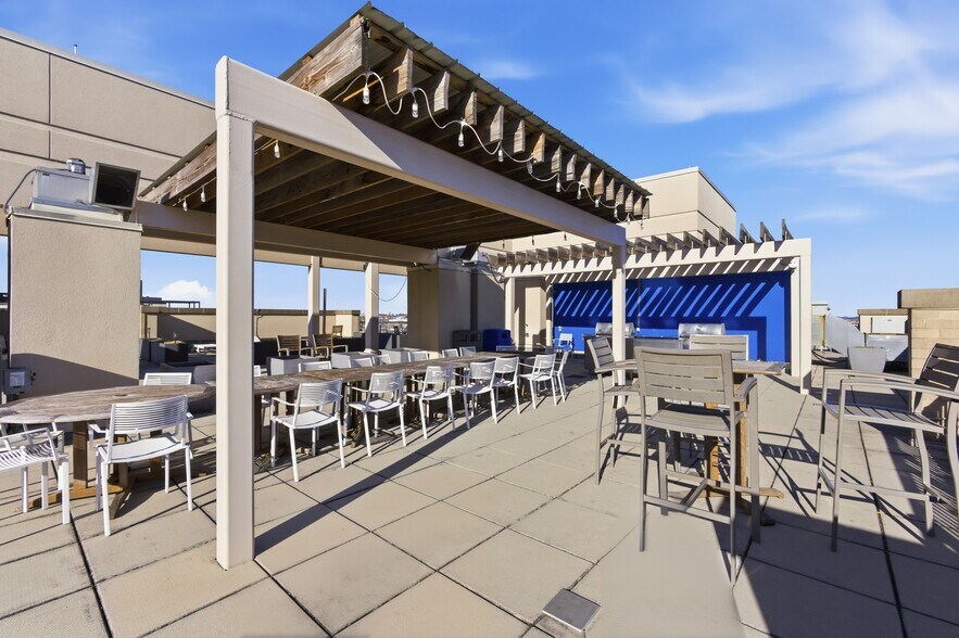 Building Photo - 811 4th St NW