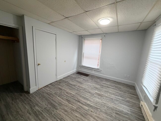 Building Photo - 1114-B Gilbert-