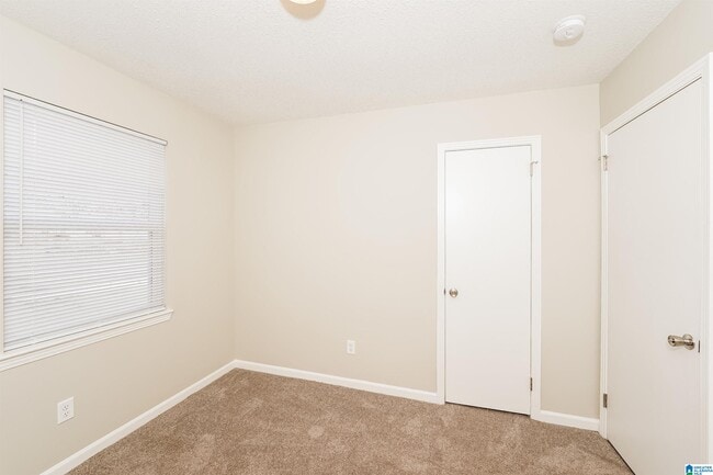 Building Photo - 2573 Gaylon St