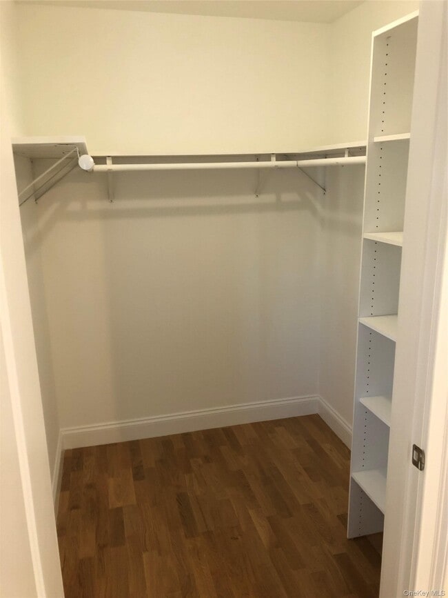 Building Photo - 147 Main St