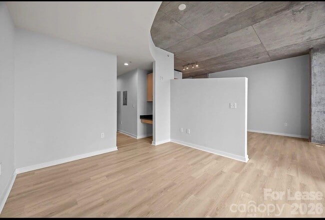 Building Photo - 210 N Church St