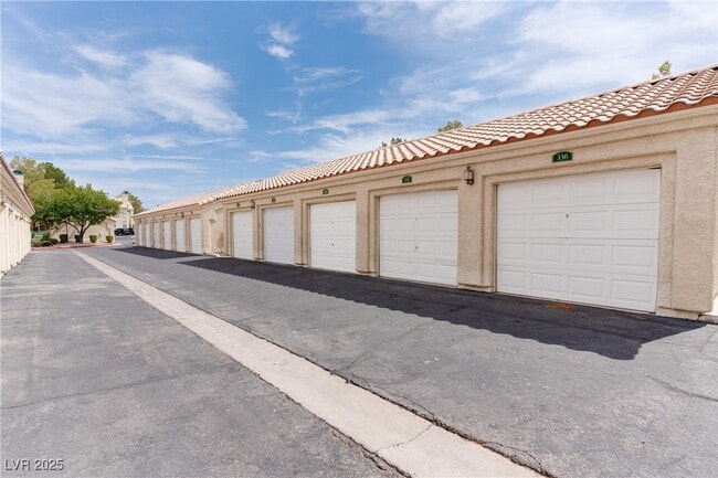 Building Photo - 2251 Wigwam Pkwy