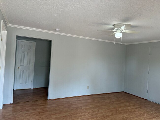 Building Photo - Lexington Area - Call Lexington office for information and to view 803-359-0793