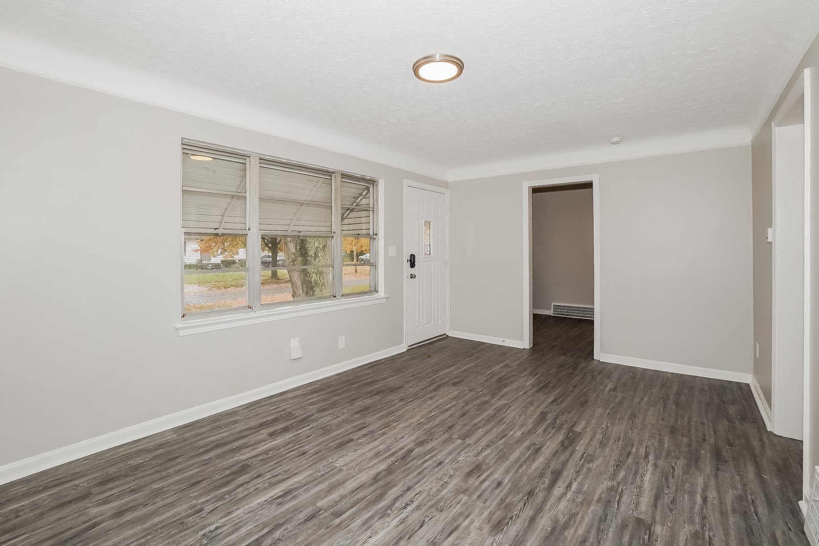 Building Photo - 15413 Fernway Dr