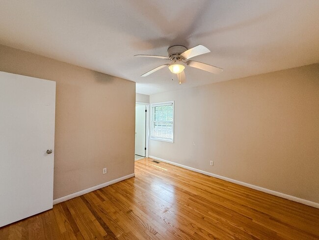 Building Photo - 7220 Ainsley St