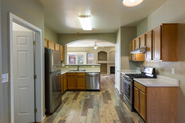 Building Photo - 19 W Soap Creek Trail