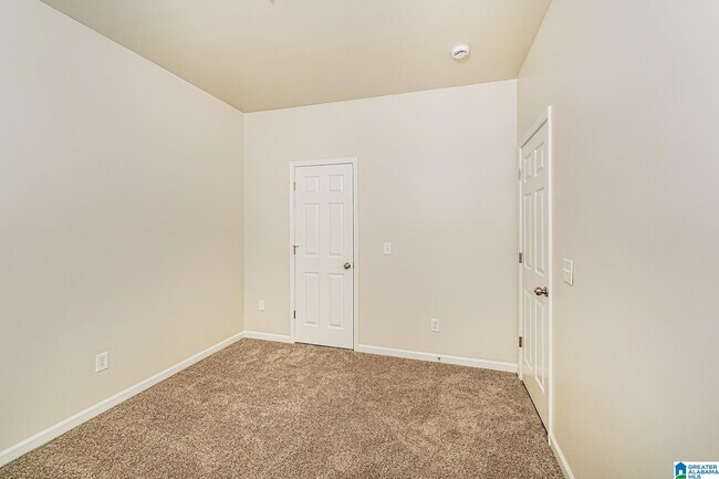 Building Photo - 1291 Washington Dr