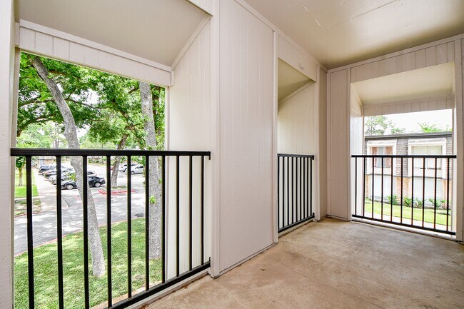 Building Photo - 12633 Memorial Dr