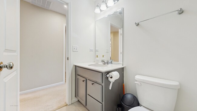 Building Photo - 527 Watercress Dr