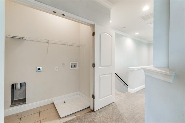 Building Photo - 3835 Cole Ave