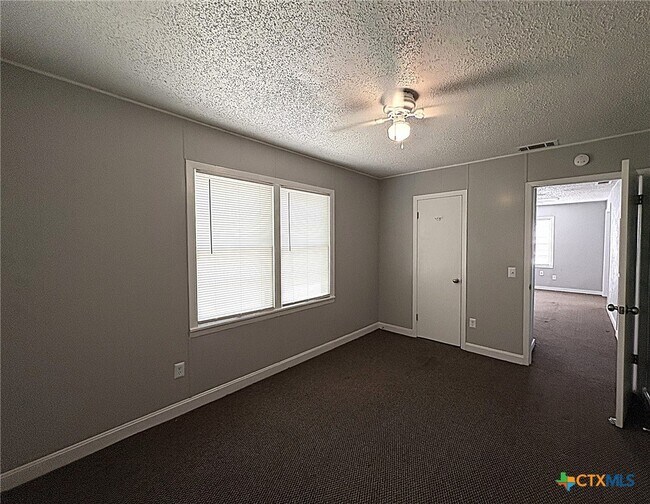 Building Photo - 306 N Ann Blvd