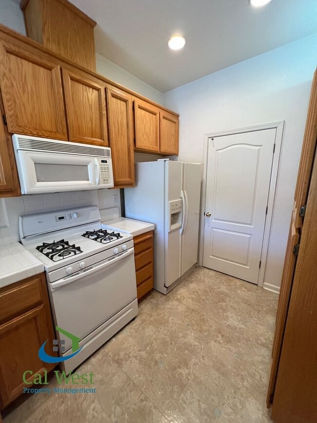 Building Photo - $3395 - 2BD/2BA Beautiful Palmia Condo Near Cottle Road & 85 Available Now!