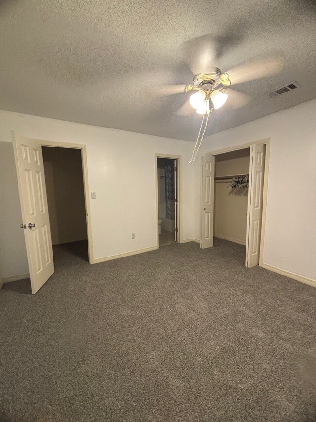 Building Photo - 262 Highpoint Dr