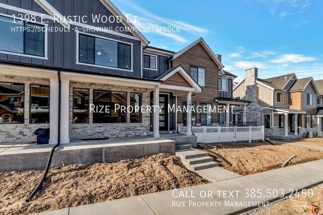 Building Photo - Newly Built Home!