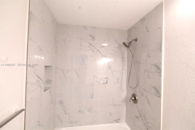 Building Photo - 21009 SW 124th Ave Rd