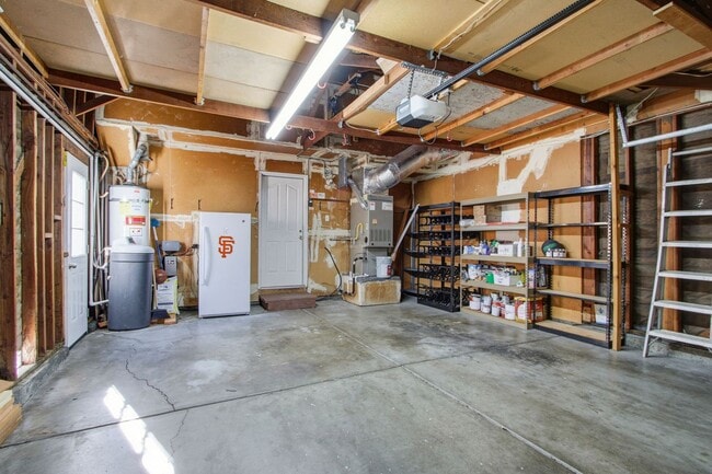 Building Photo - 6137 Banner Dr