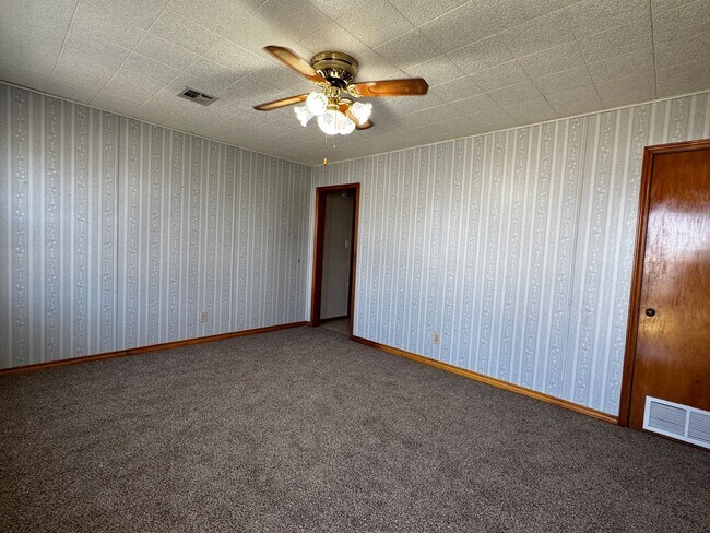 Building Photo - 606 SW 26th Pl