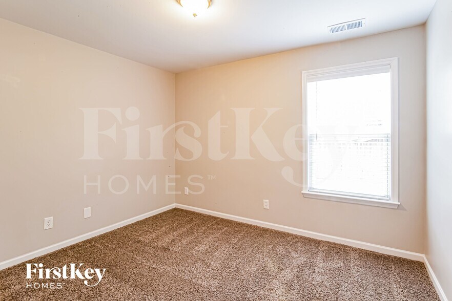 Building Photo - 8963 Buck Run Ct