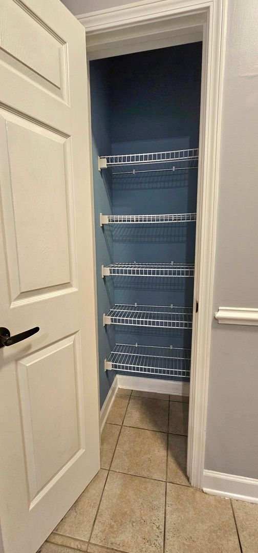 Building Photo - Stunning First-Floor, Fully Furnished Condo with Pond Views