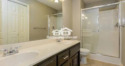 Building Photo - 3 Bed / 2 Bath Home in Raymore!! Available...