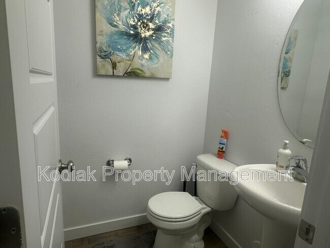 Building Photo - 3656 S Kite St