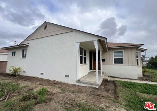 Building Photo - 7929 Adoree St