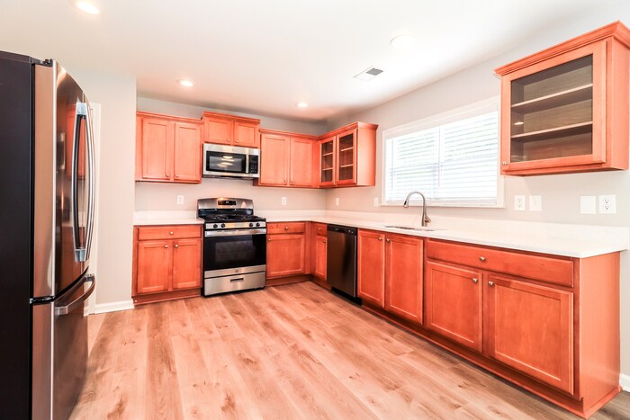 Building Photo - 4364 Walforde Blvd