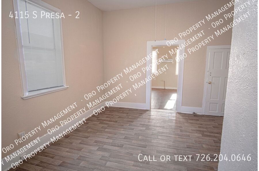 Building Photo - 4115 S Presa-2