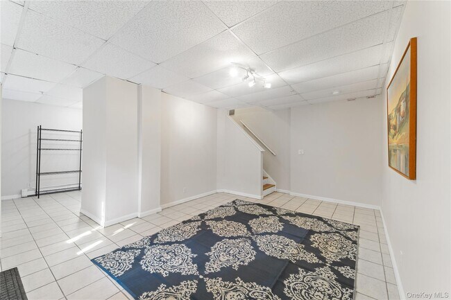 Building Photo - 110-112-112 S Broadway