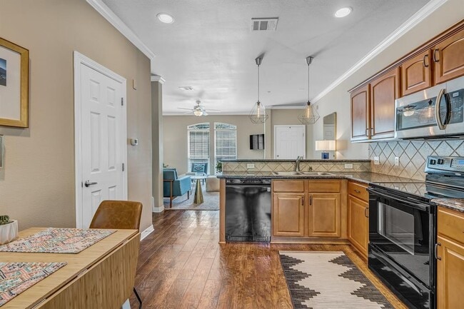 Building Photo - 305 Holleman Dr E