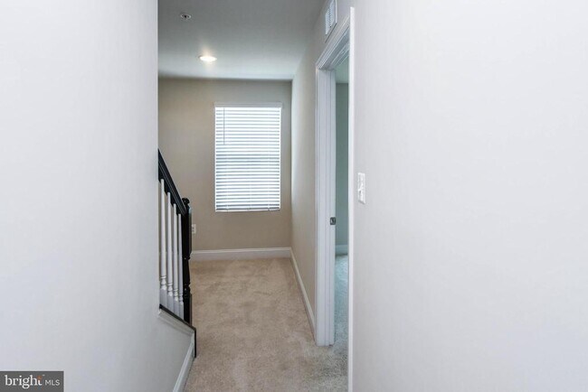Building Photo - 7102 Druce Way