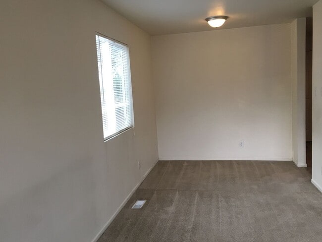 Building Photo - Charming Ranch Style 3 Bedroom Home Located in Security Widefield