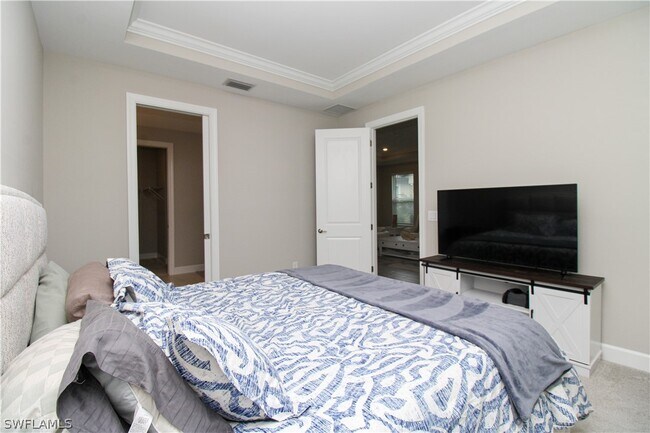 Building Photo - 15565 Vittorio St