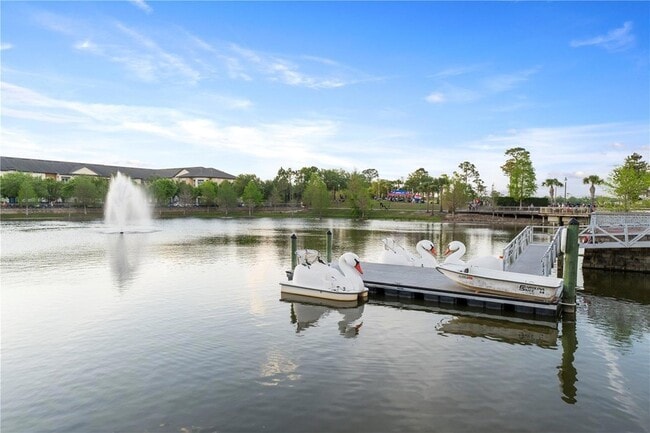 Building Photo - 850 TETBURY Lp