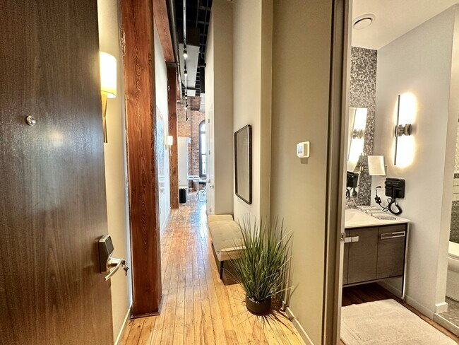 Building Photo - Bentley Lofts