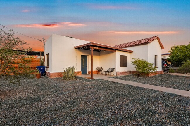 Building Photo - 1314 S 8th Ave