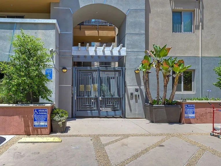 Building Photo - 3857 Pell Pl