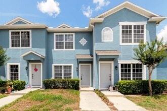 Building Photo - SUPER TOWNHOUSE!