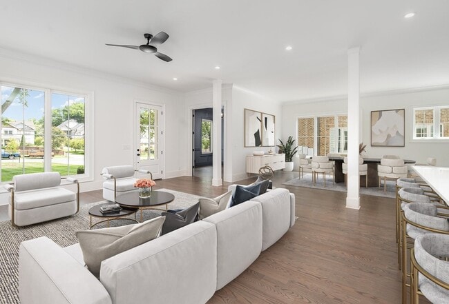 Building Photo - 909B Gale Ln