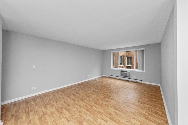 Building Photo - 2 bedroom in Chicago IL 60613